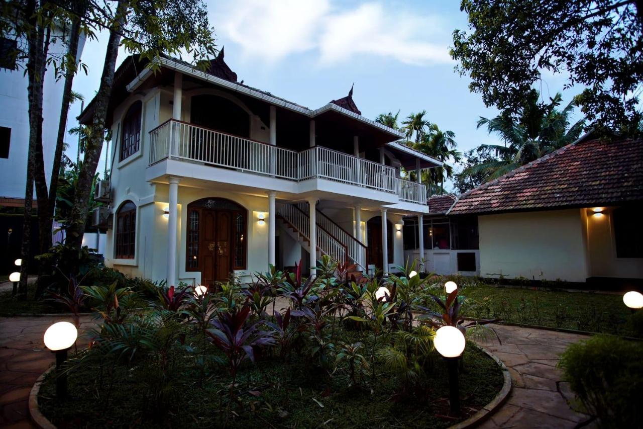 Bamboo Lagoon Backwater Front Resort Alappuzha Εξωτερικό φωτογραφία