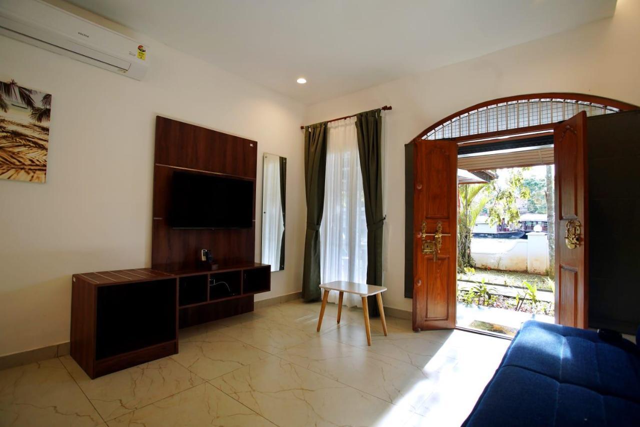 Bamboo Lagoon Backwater Front Resort Alappuzha Εξωτερικό φωτογραφία